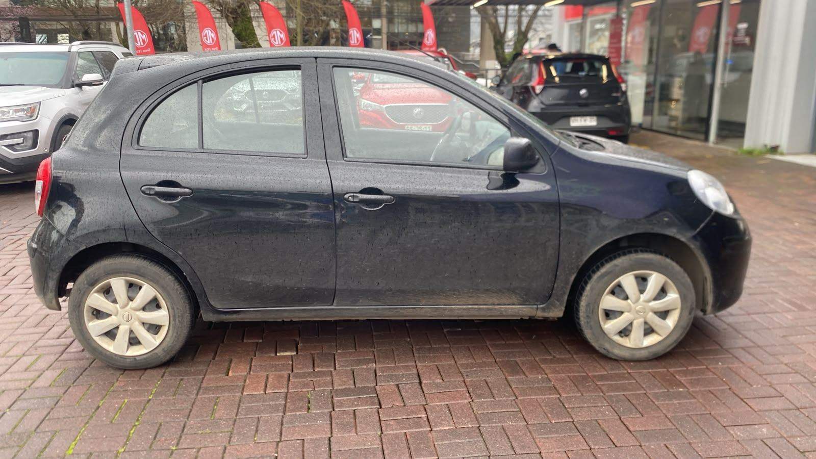 NISSAN - 2