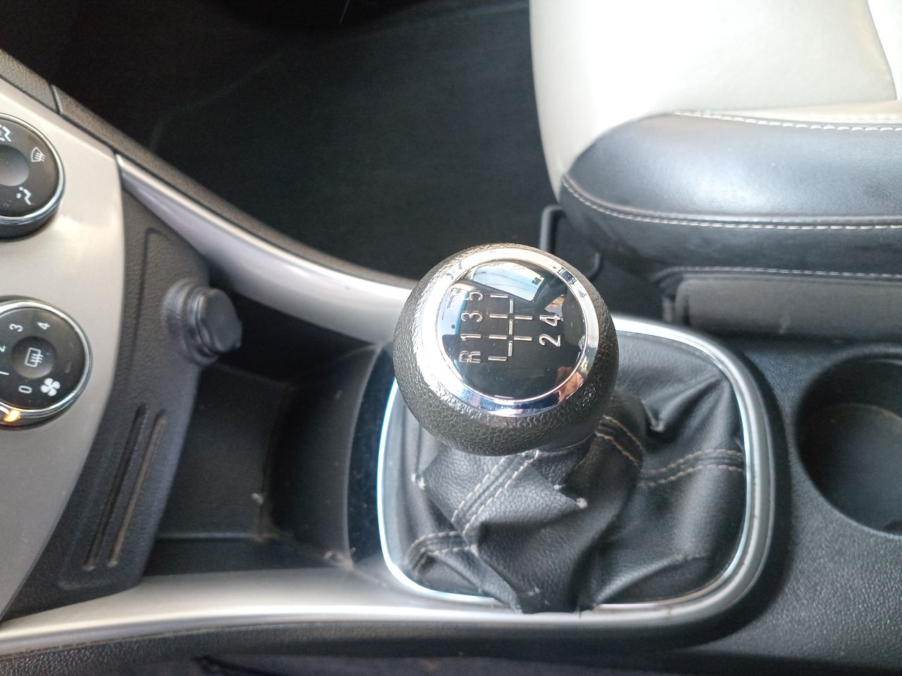 CHEVROLET - 32