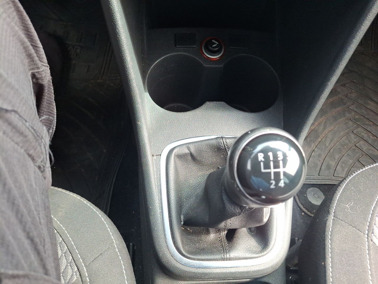 VOLKSWAGEN - 28