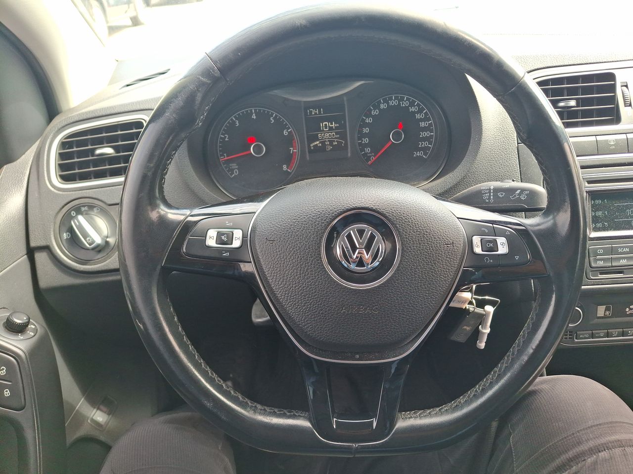 VOLKSWAGEN - 23