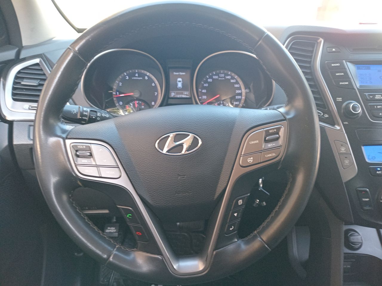 HYUNDAI - 23