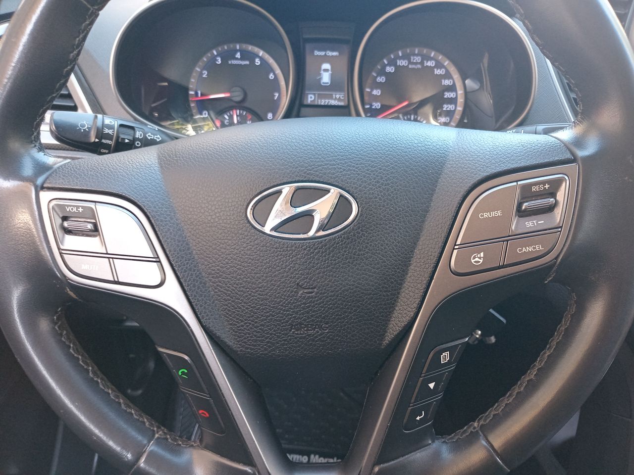 HYUNDAI - 24