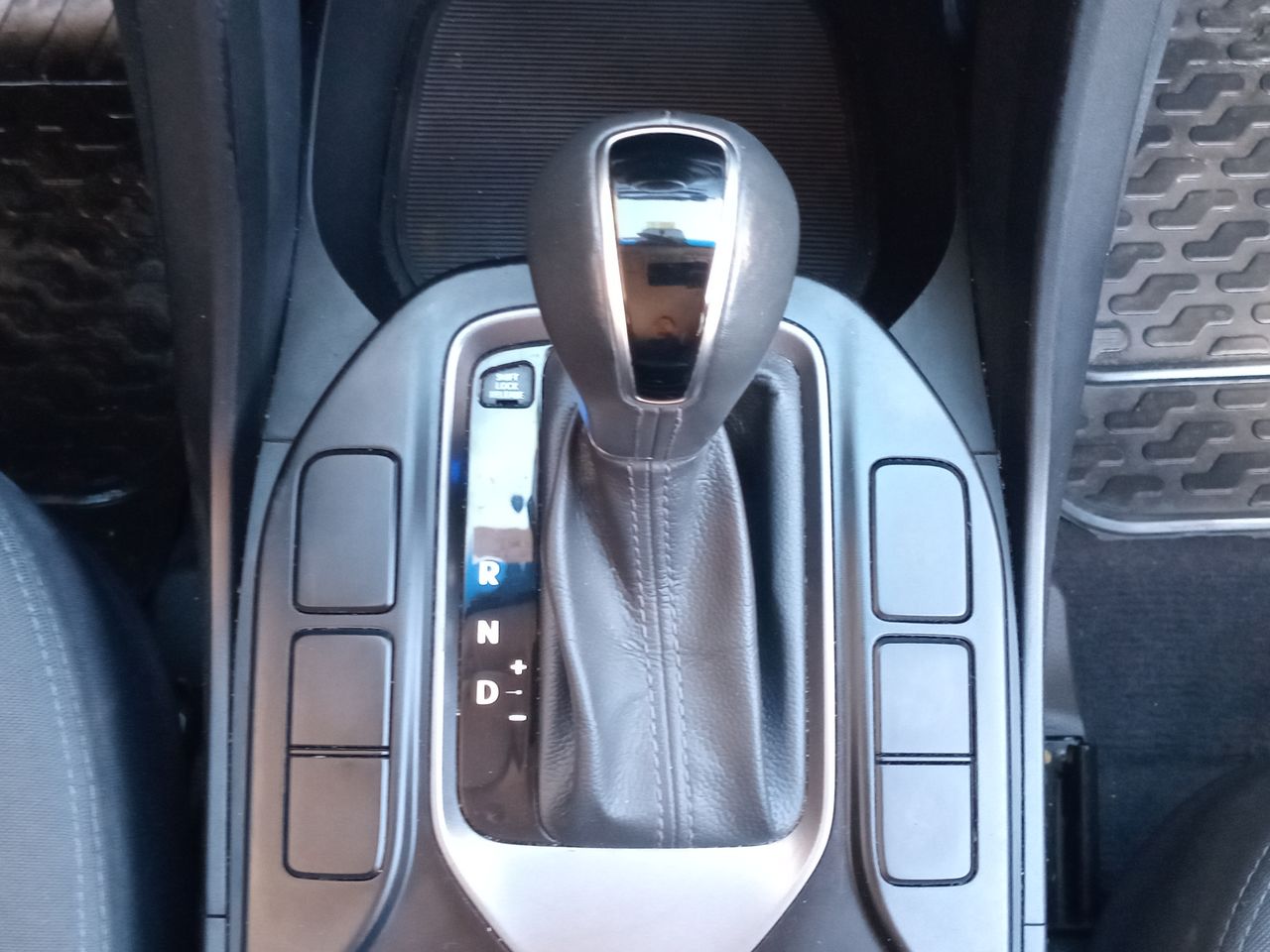 HYUNDAI - 28