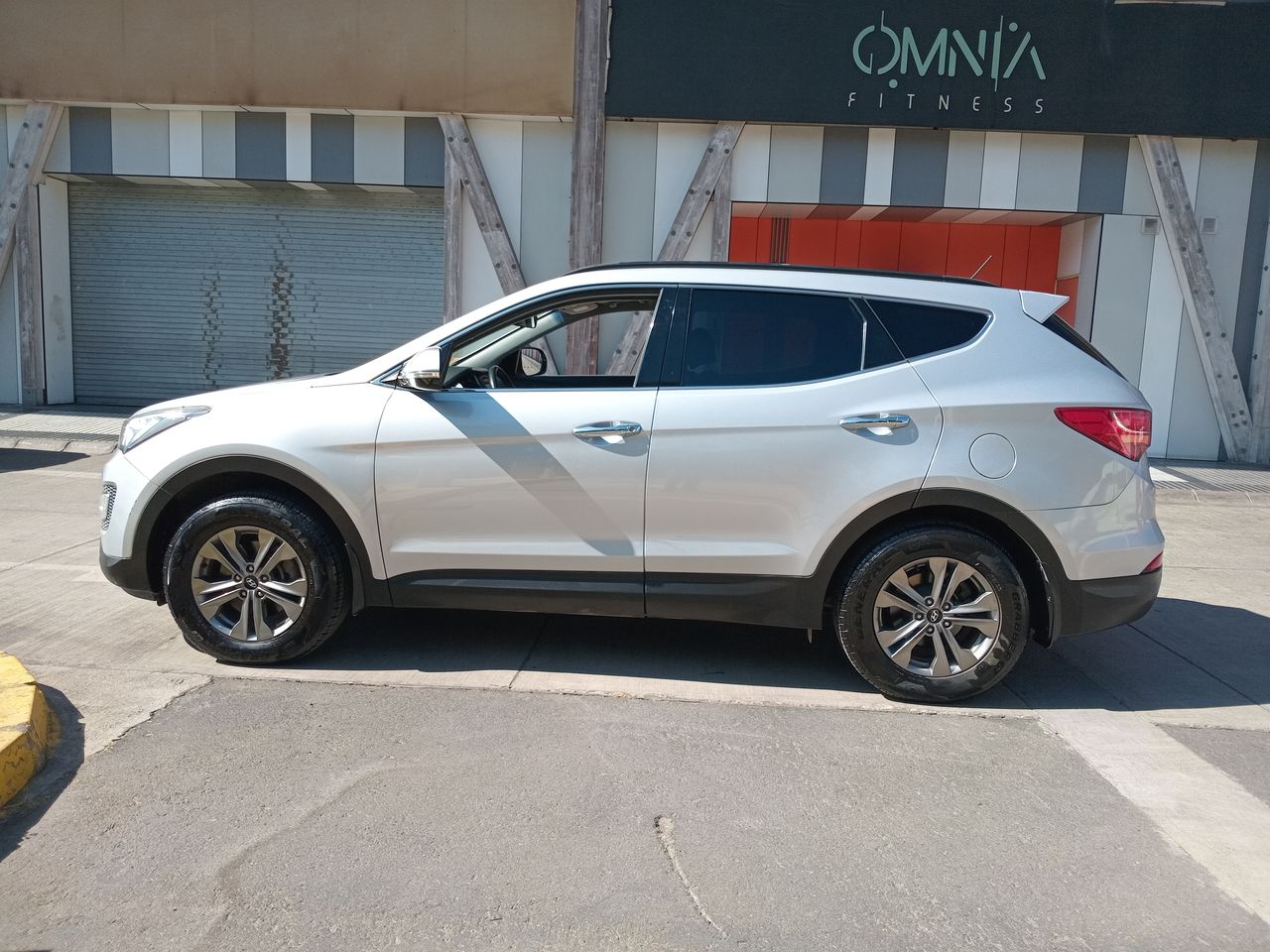 HYUNDAI - 4