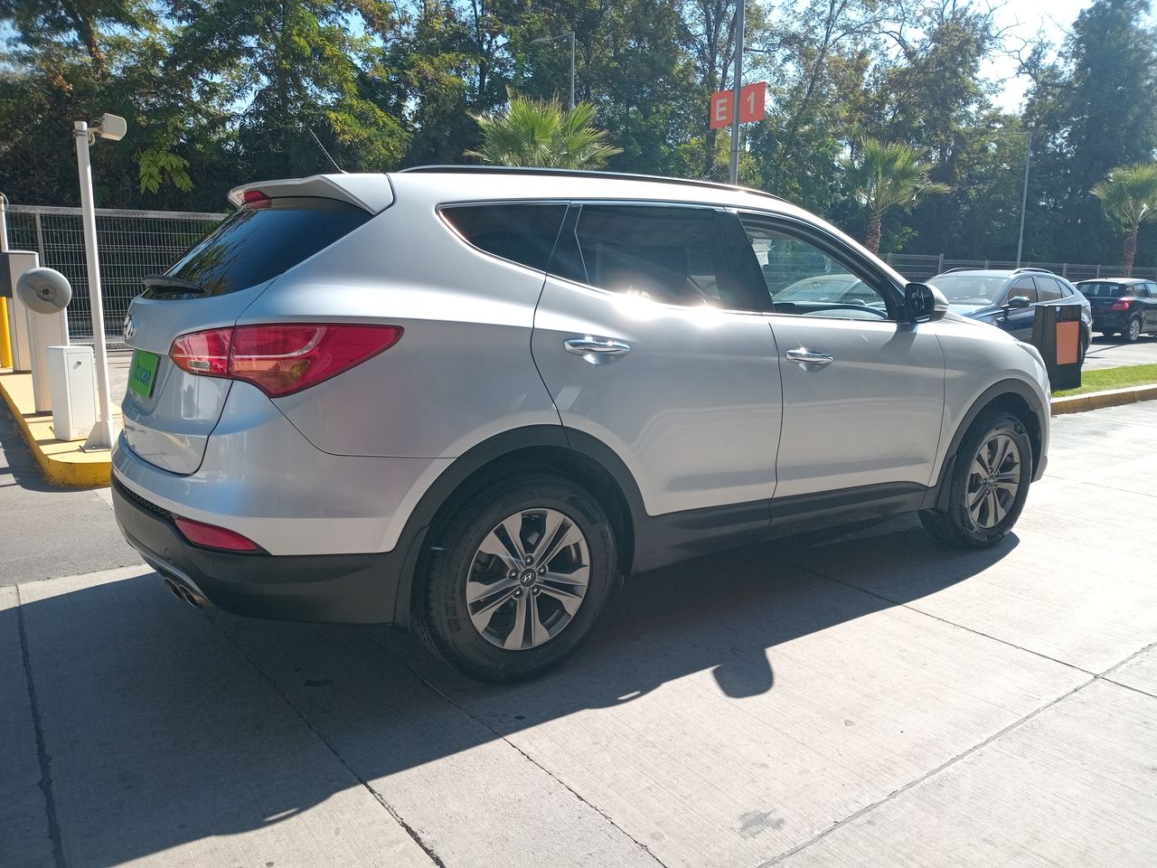 HYUNDAI - 7