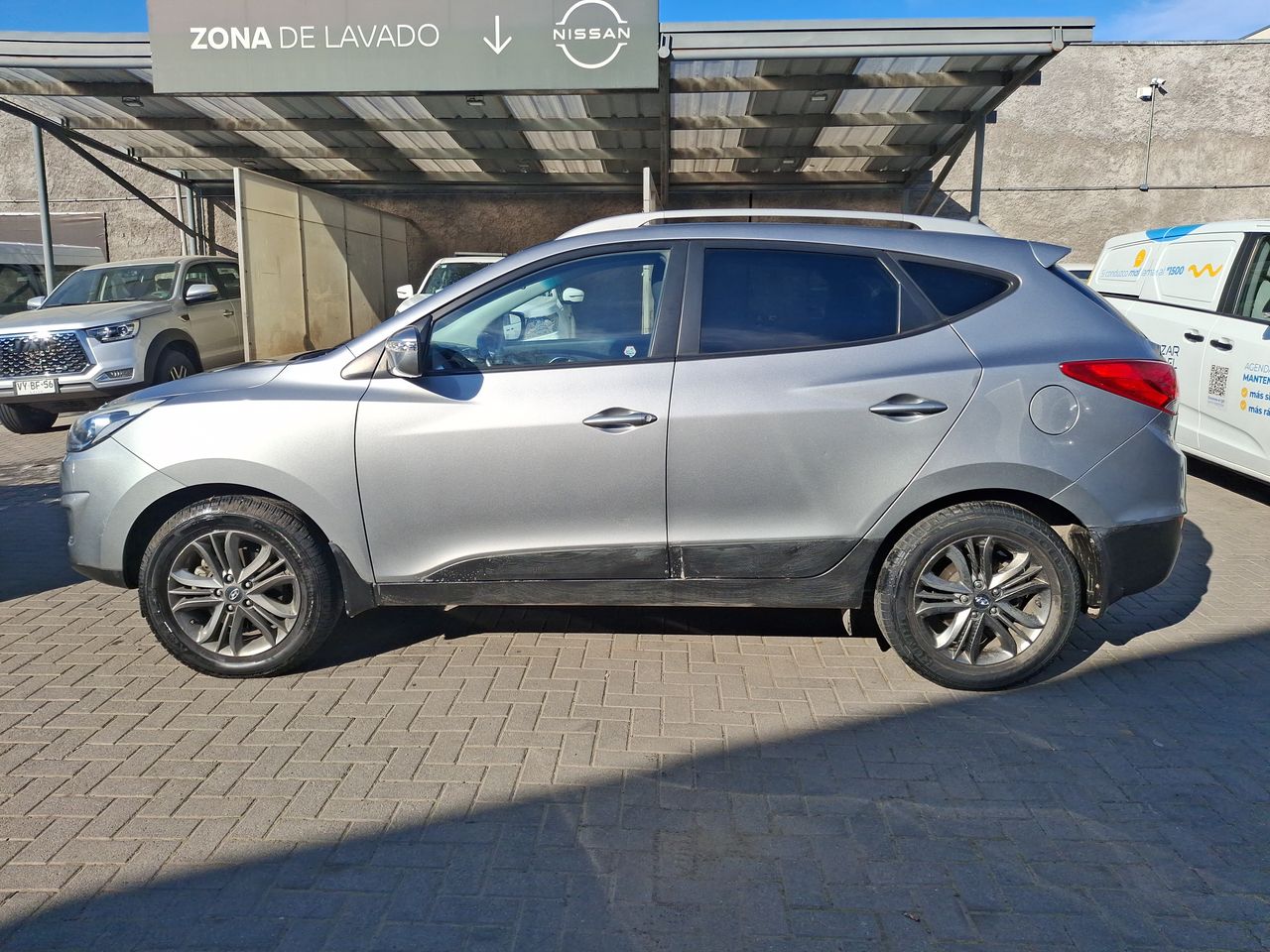 HYUNDAI - 4