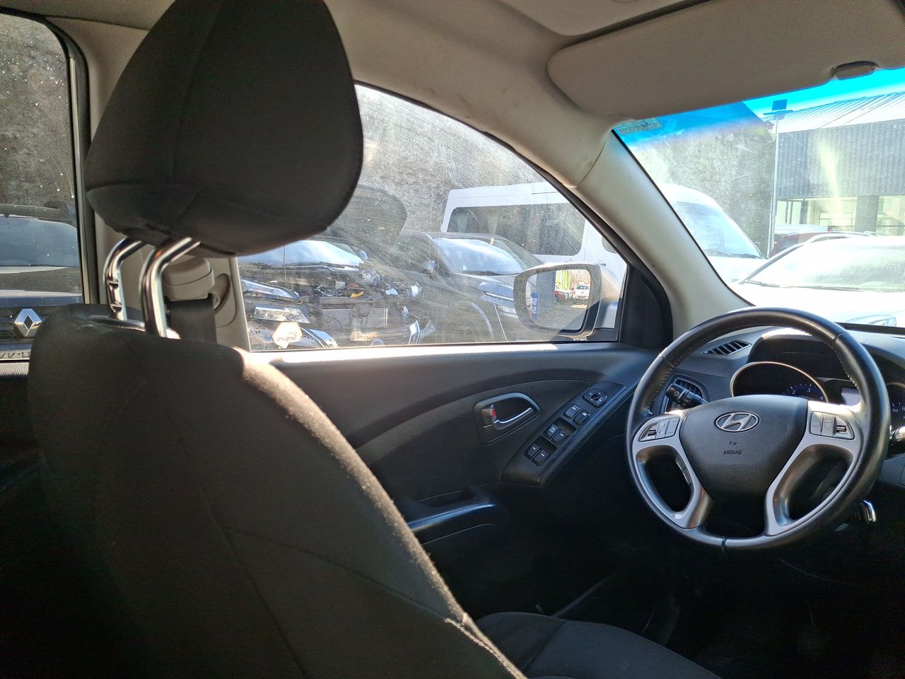 HYUNDAI - 6