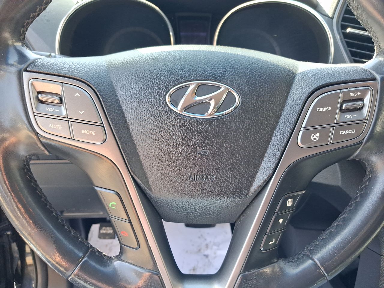 HYUNDAI - 24