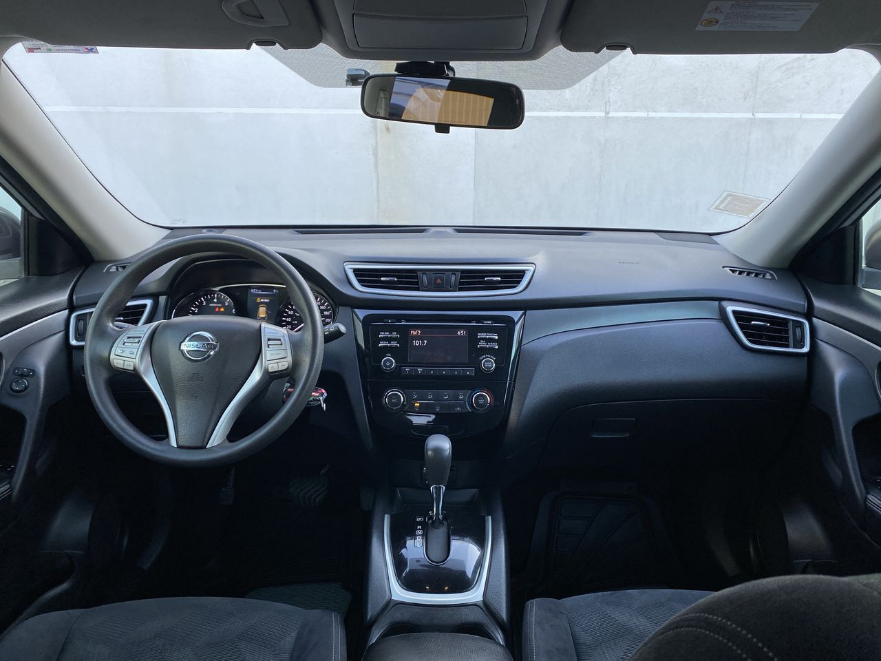 NISSAN - 25