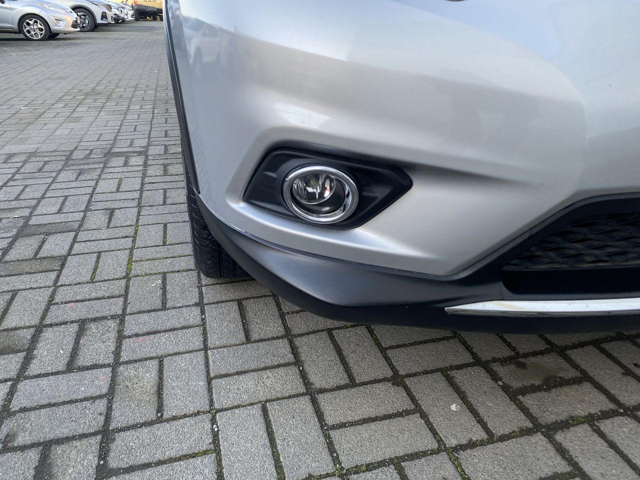 NISSAN - 12