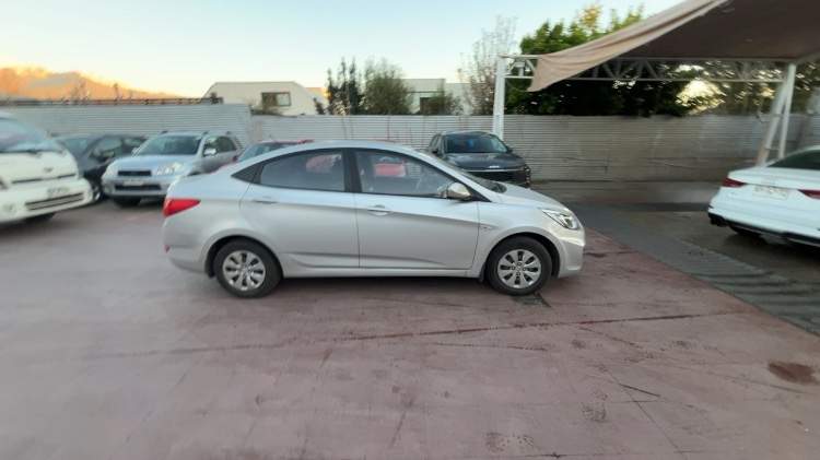 HYUNDAI - 3