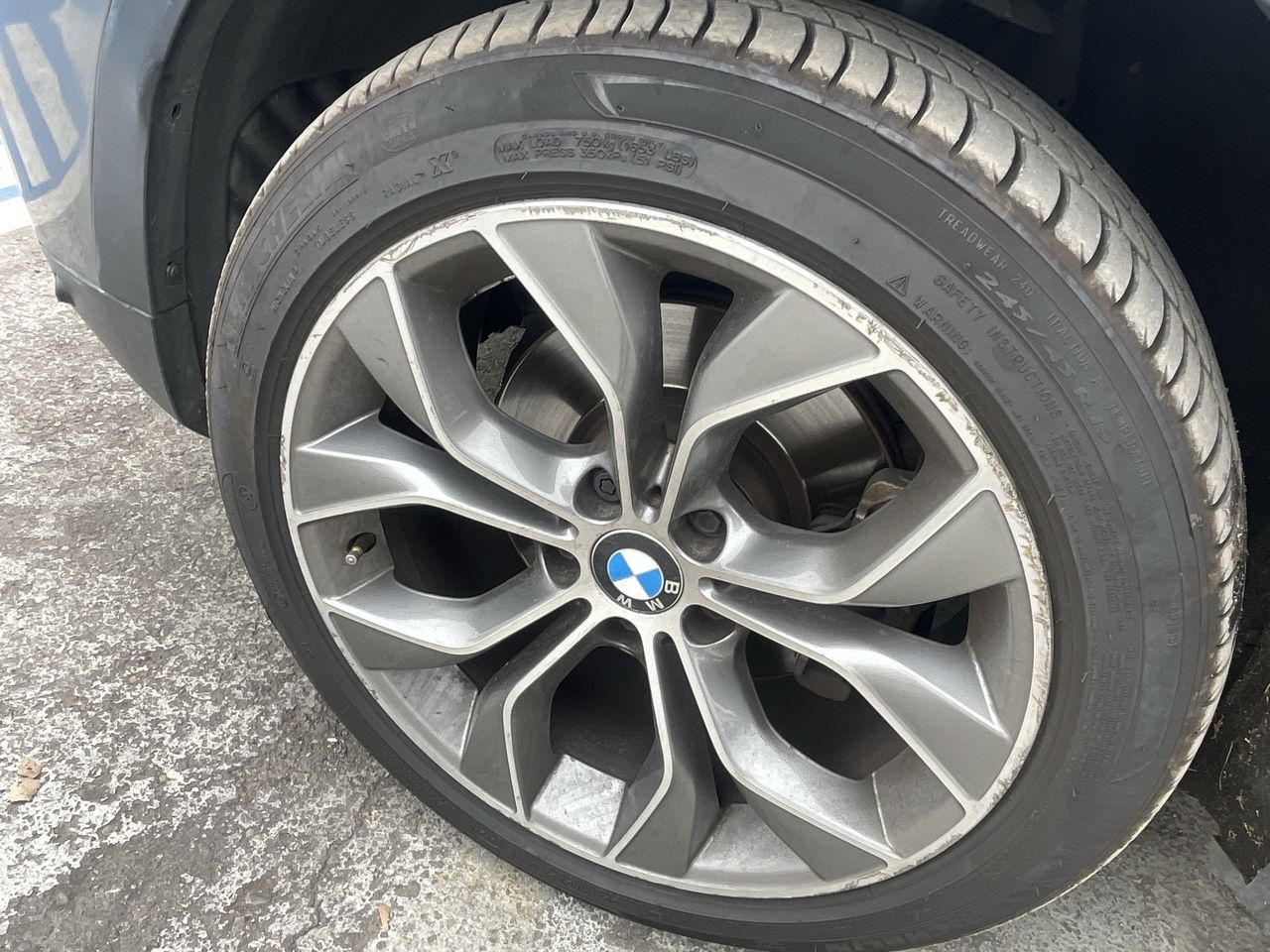 BMW - 15