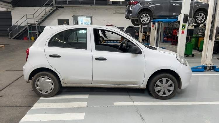 NISSAN - 3