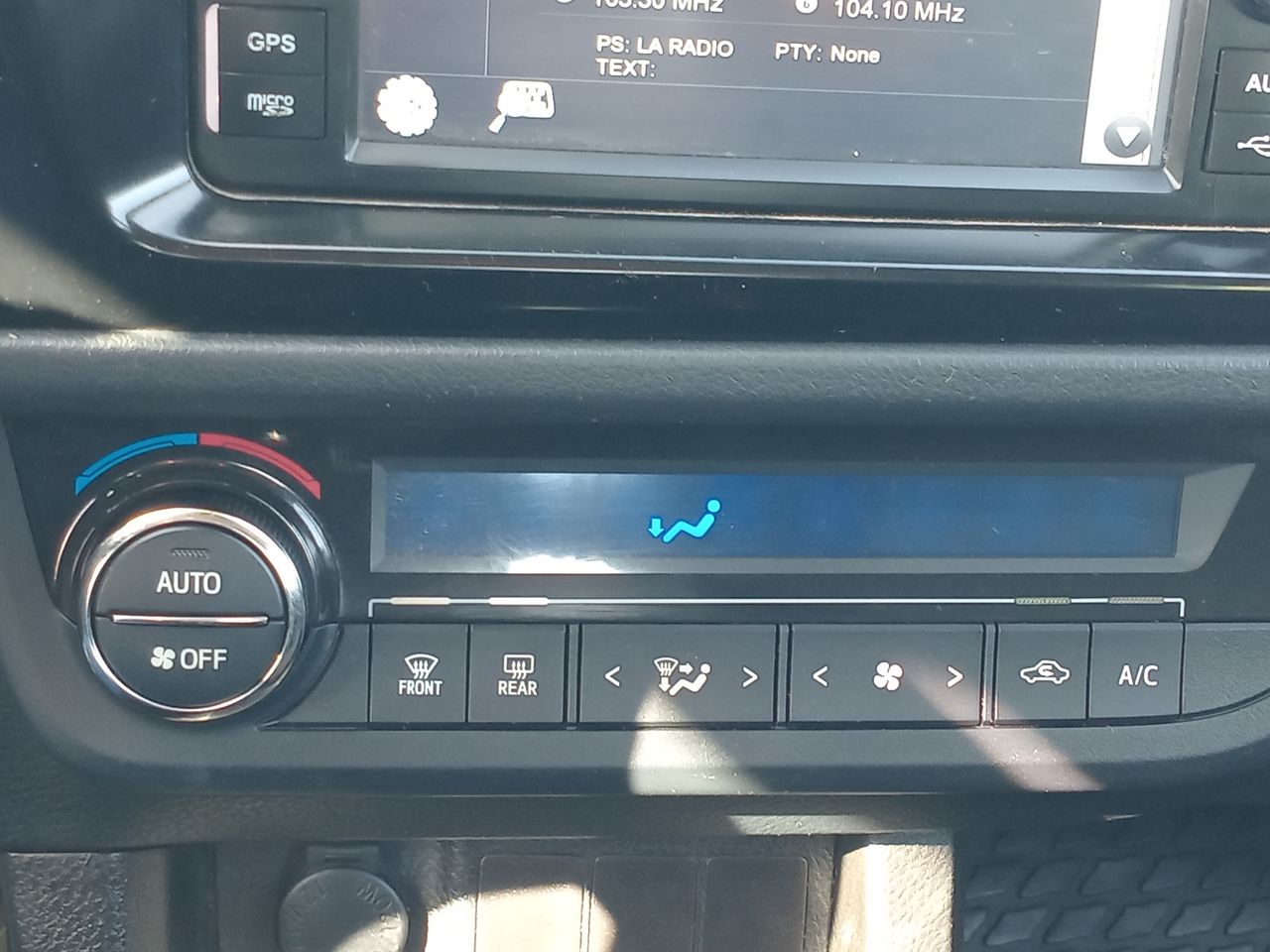TOYOTA - 20