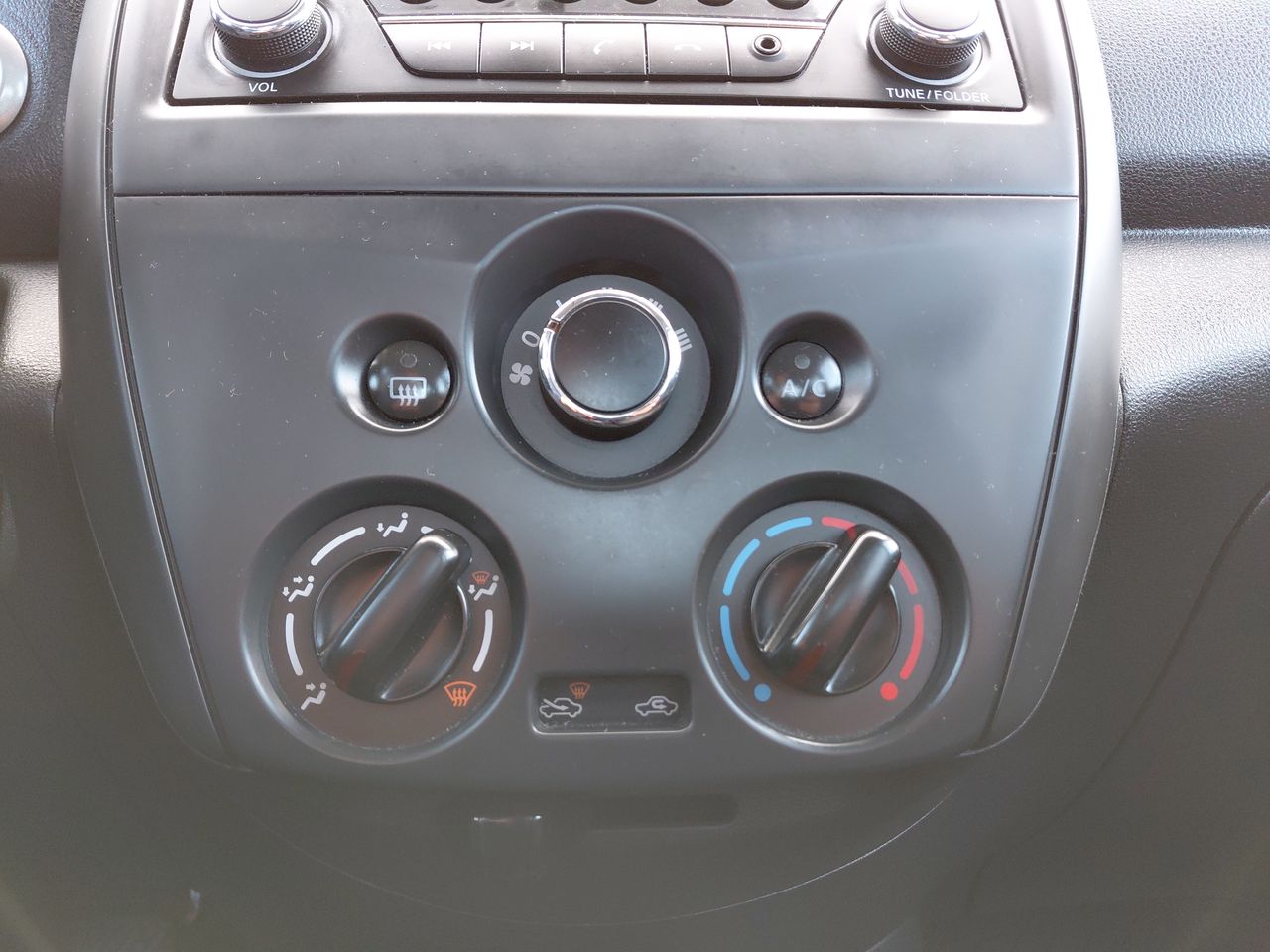 NISSAN - 18