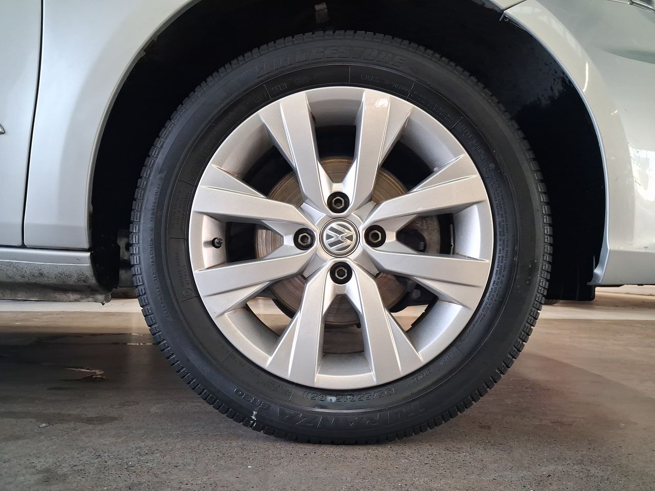 VOLKSWAGEN - 9