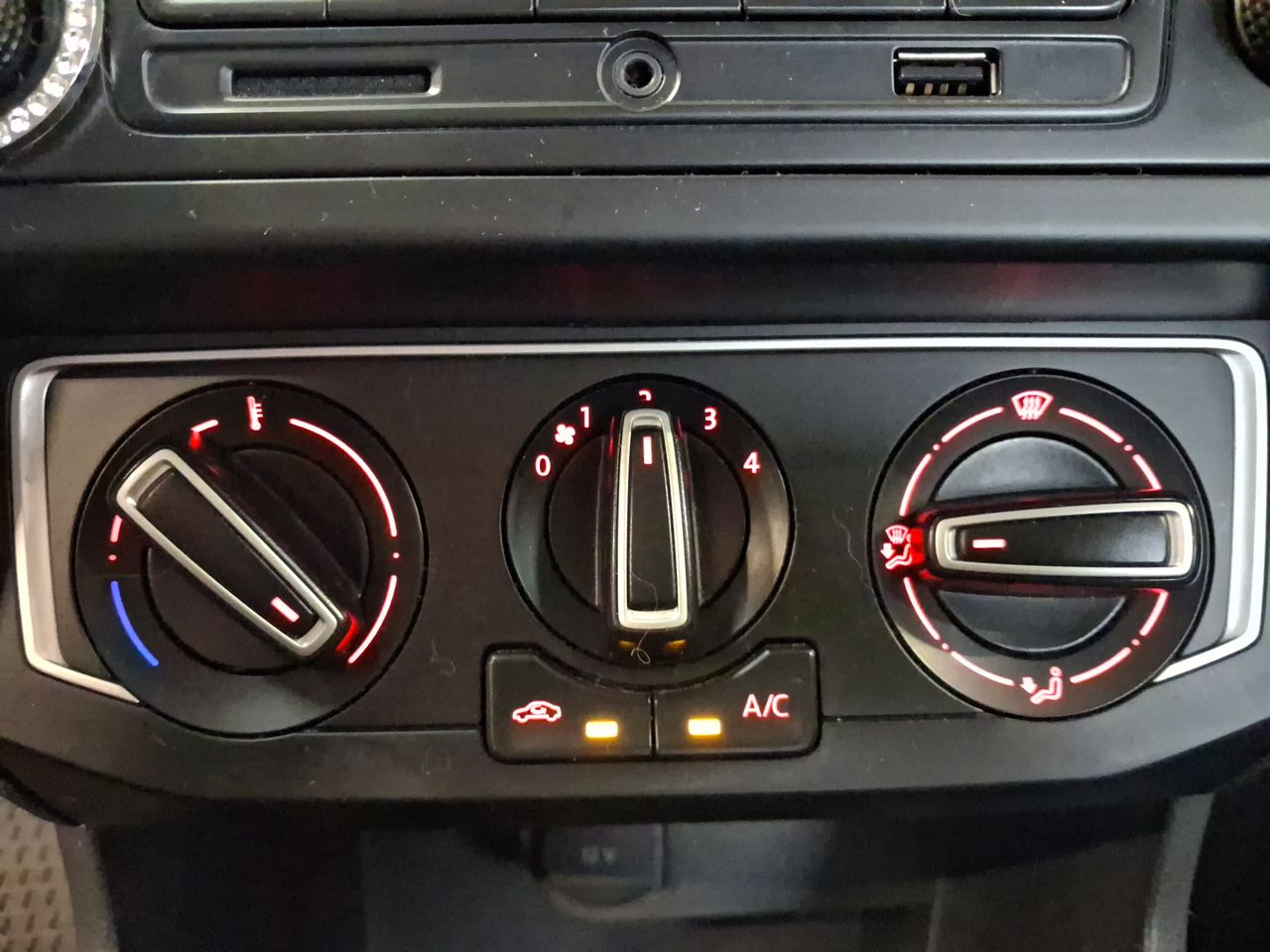 VOLKSWAGEN - 21