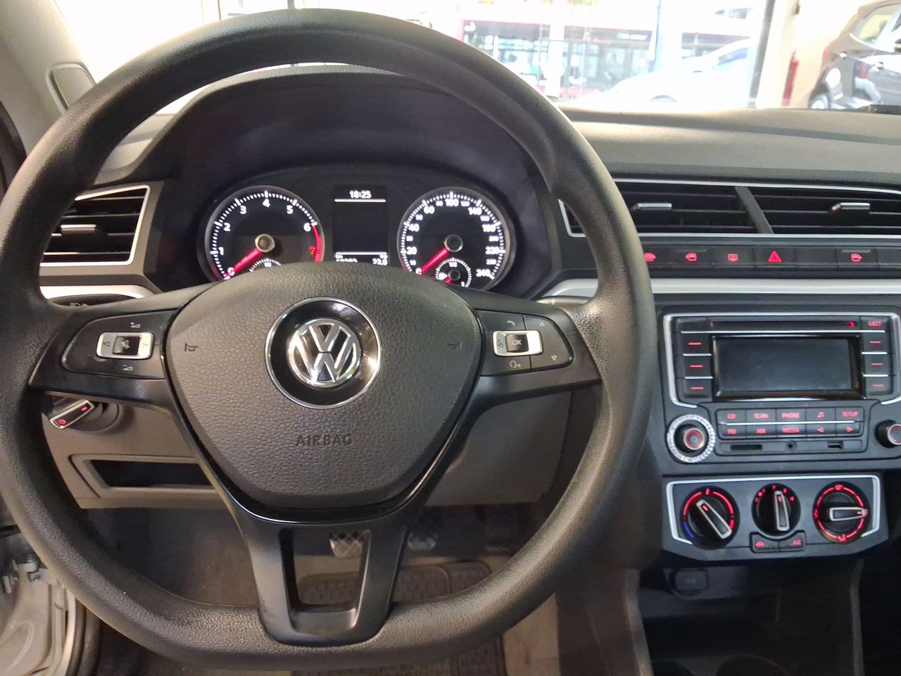 VOLKSWAGEN - 17