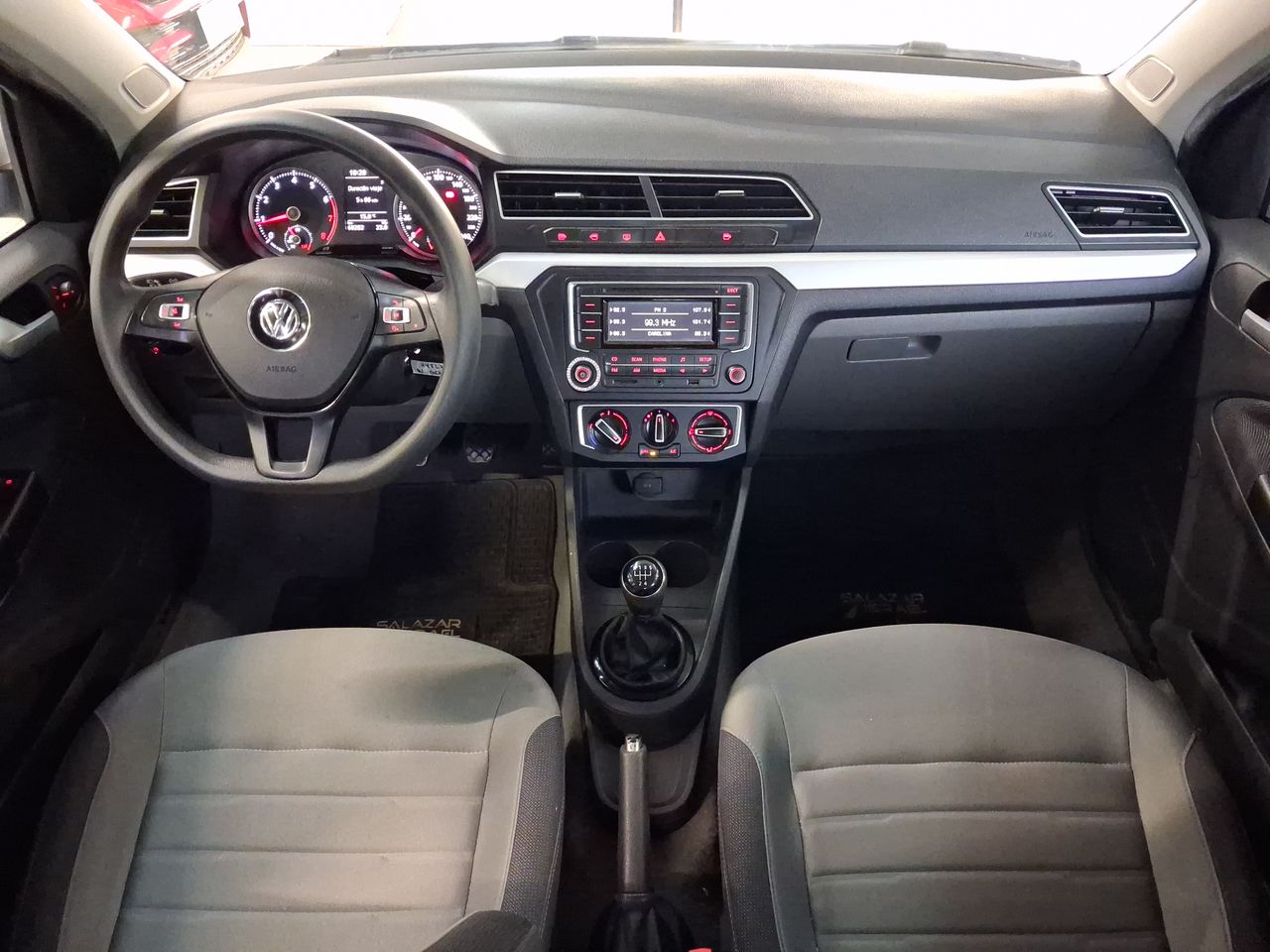 VOLKSWAGEN - 3