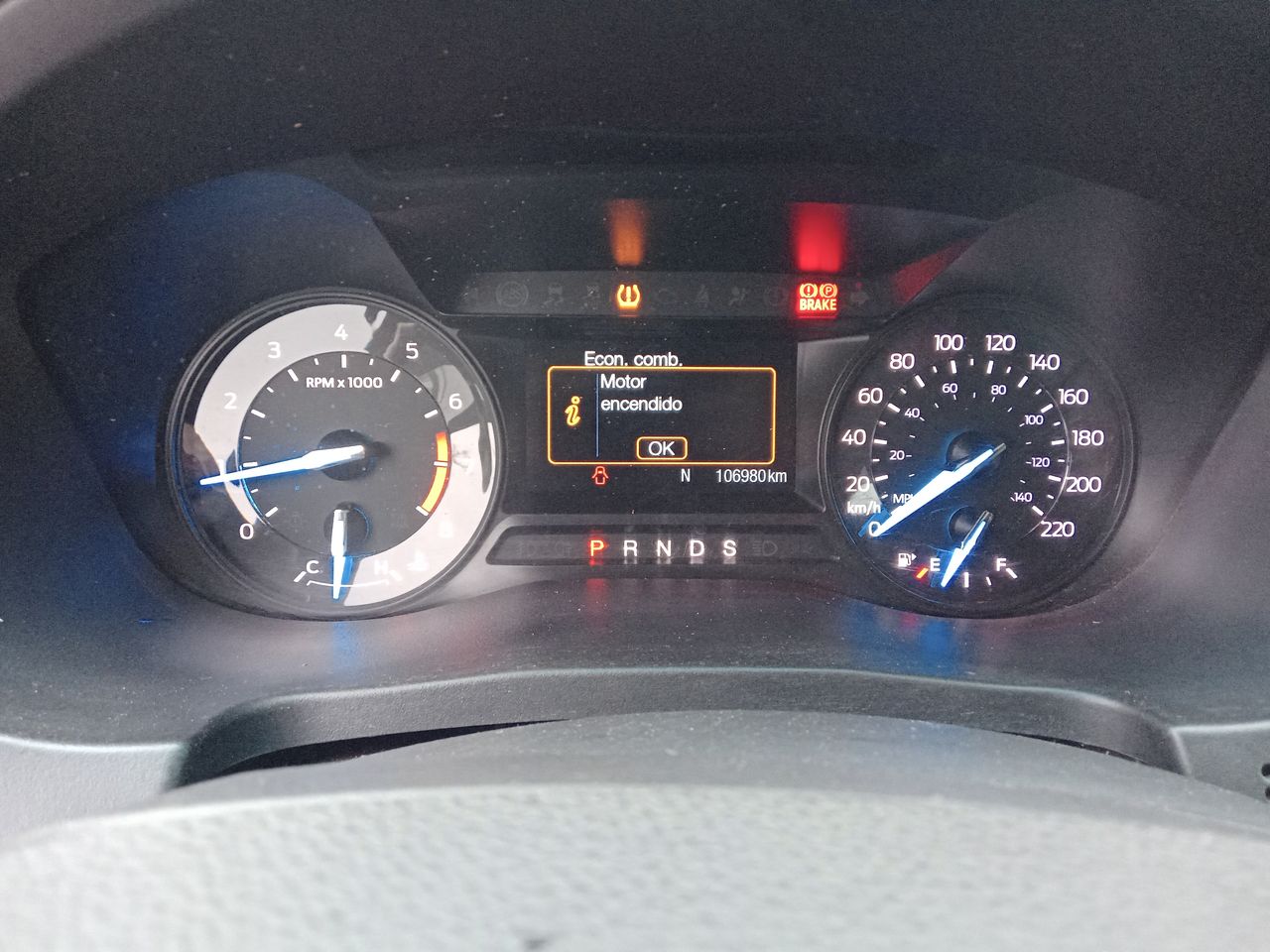 Ford Explorer — foto 17 de 25