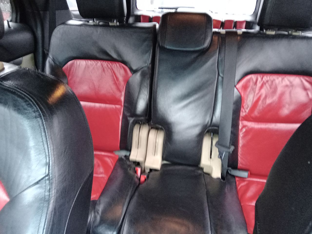 Ford Explorer — foto 24 de 25