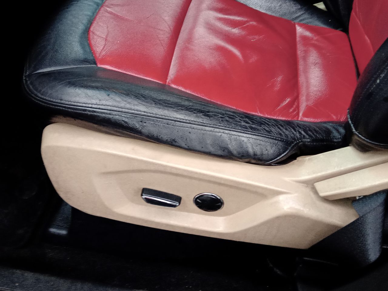 Ford Explorer — foto 13 de 25