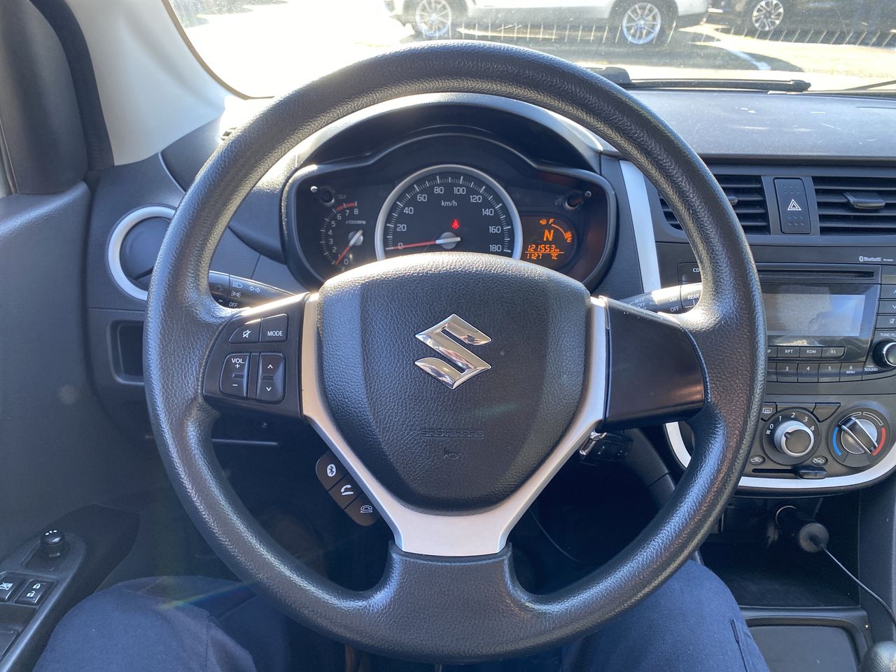 Suzuki Celerio — foto 18 de 26