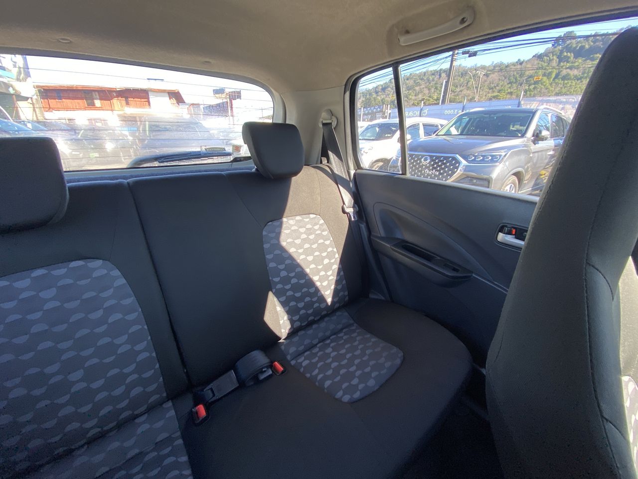 Suzuki Celerio — foto 7 de 26