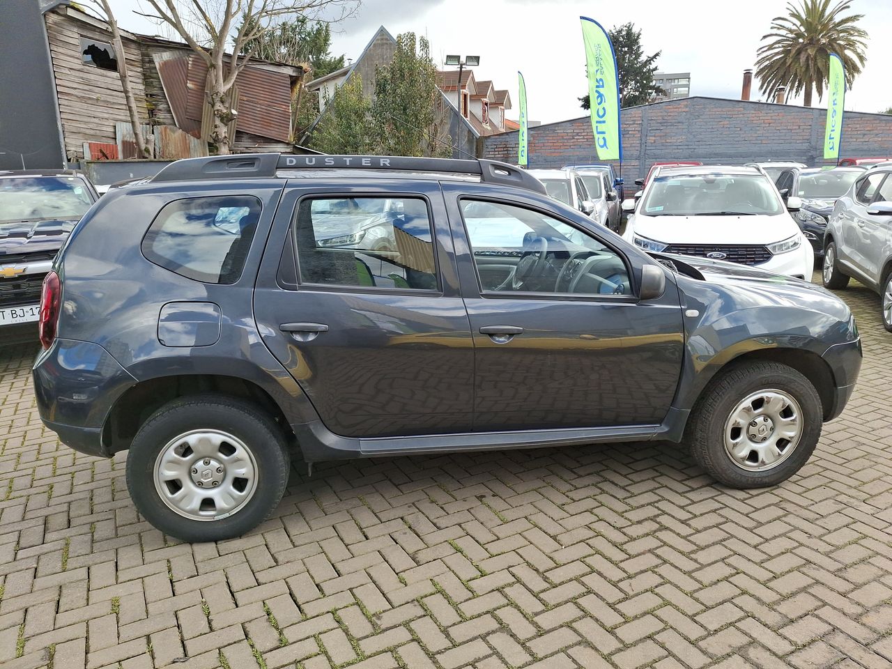 RENAULT - 8