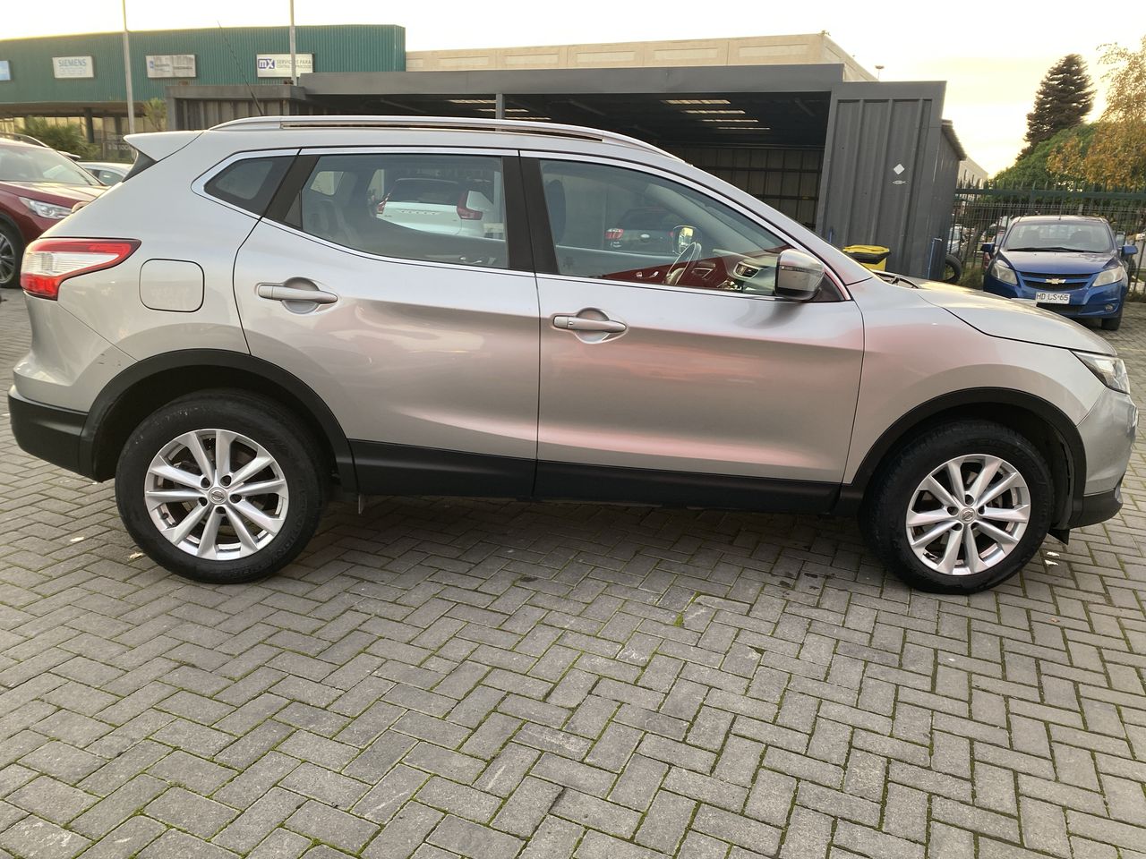 NISSAN - 8