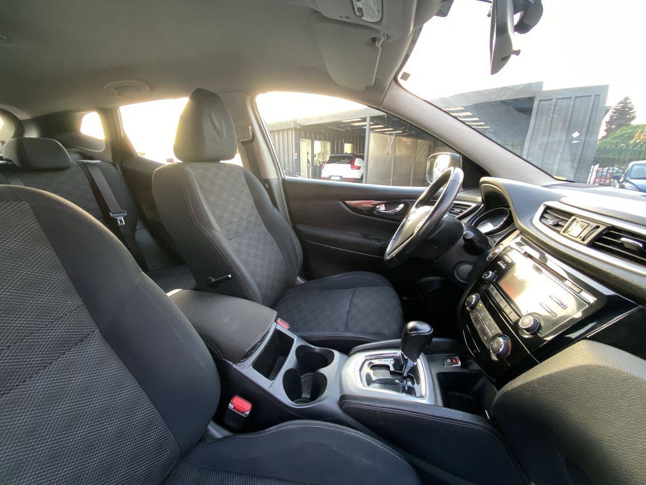 NISSAN - 15