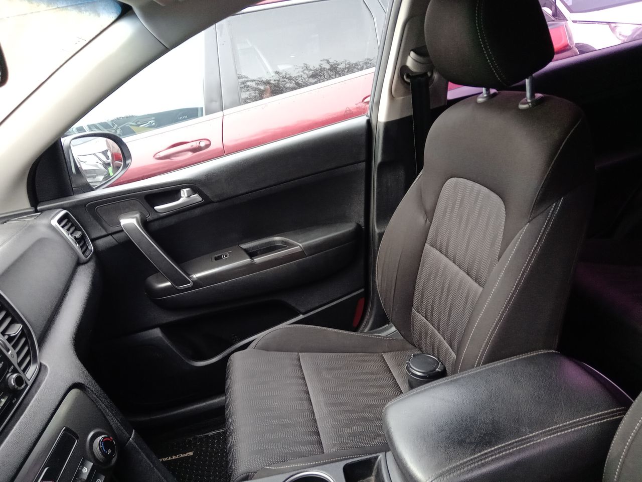 KIA Sportage — foto 23 de 24