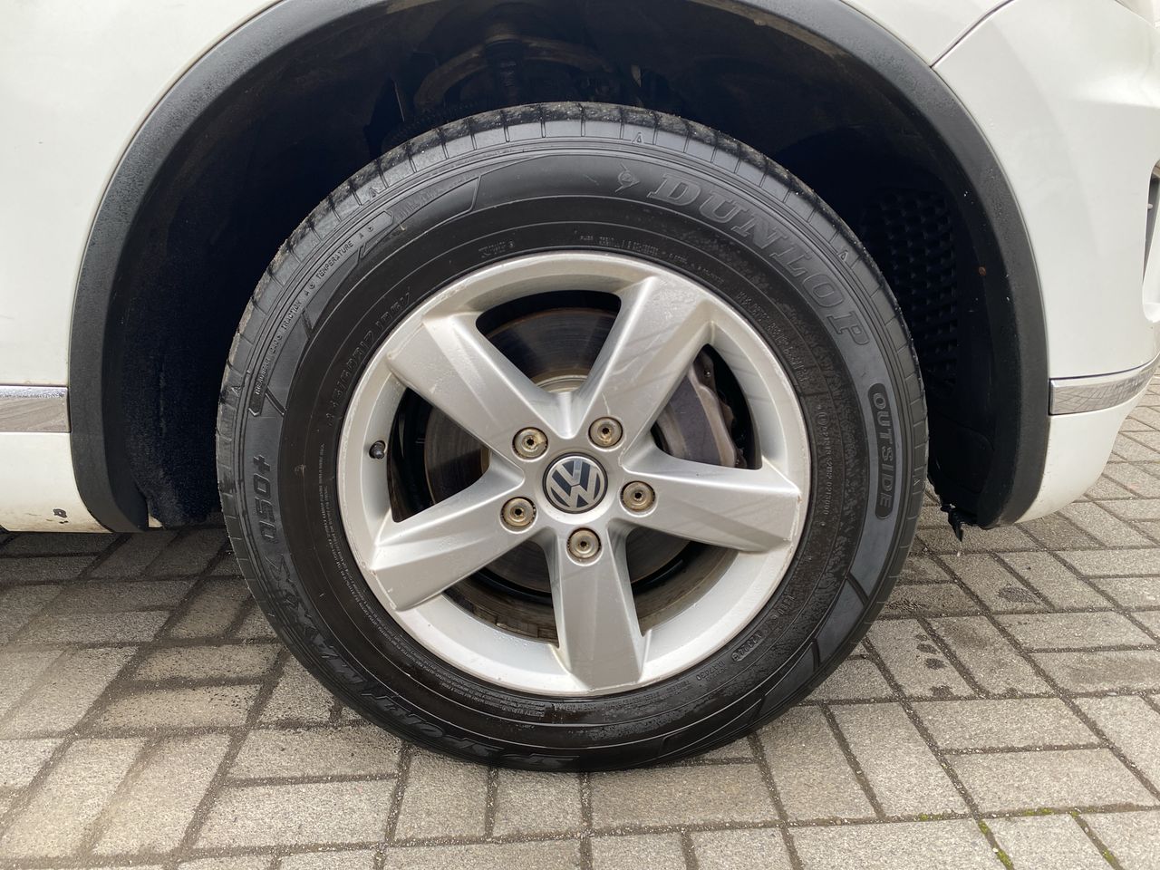 VOLKSWAGEN - 9