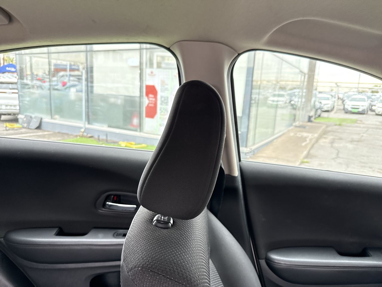 Honda HR-V — foto 8 de 25