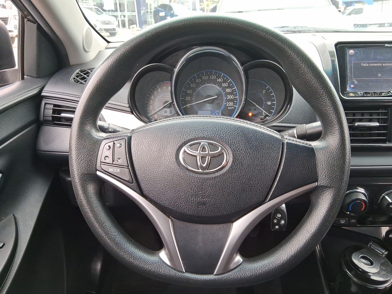 TOYOTA - 33