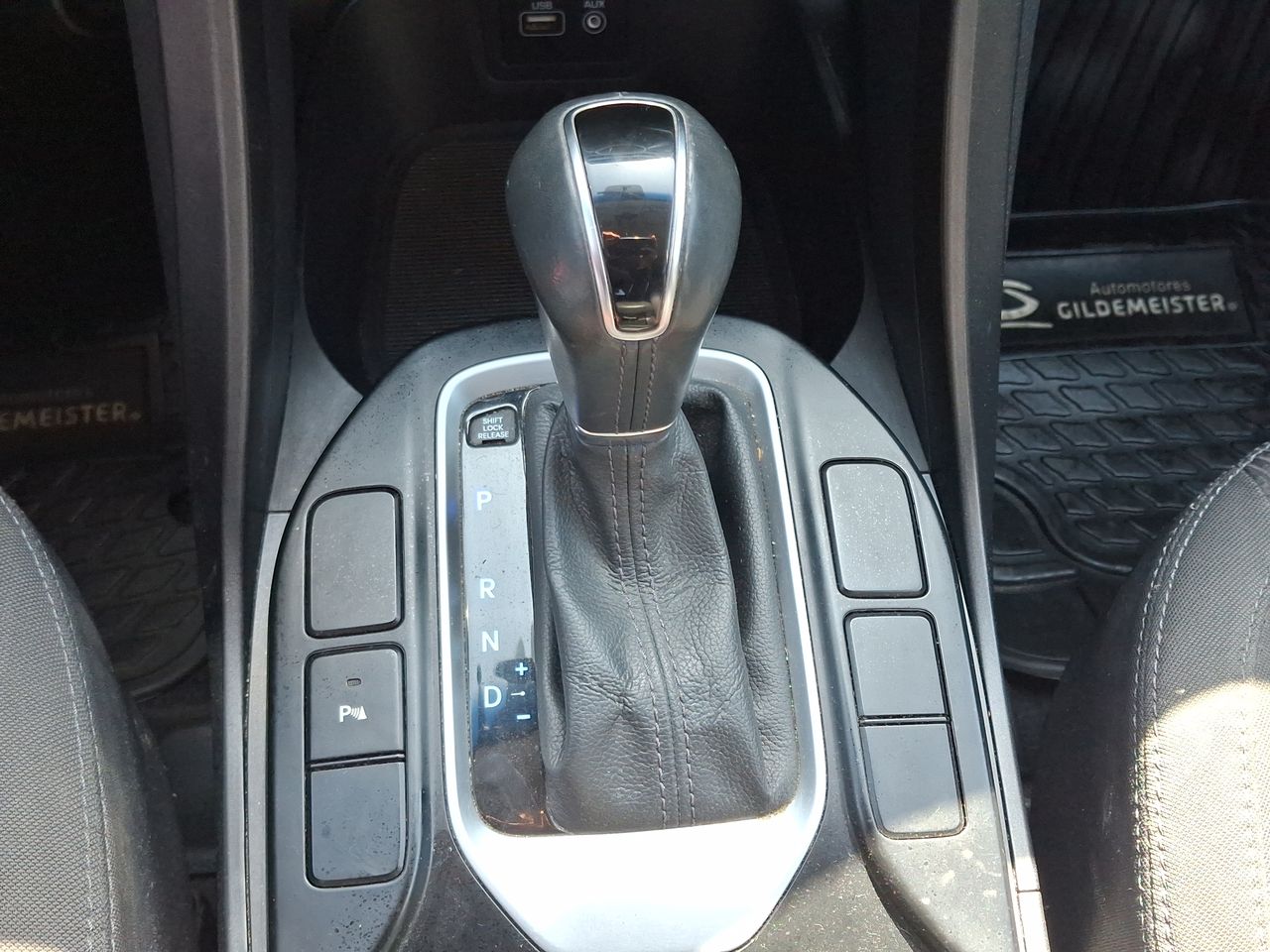 HYUNDAI - 30