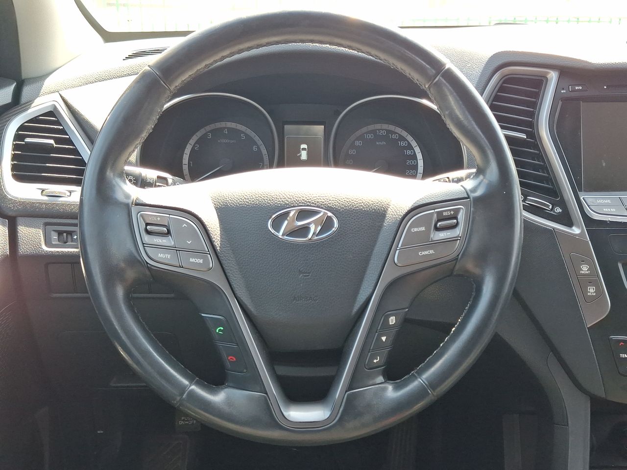 HYUNDAI - 25