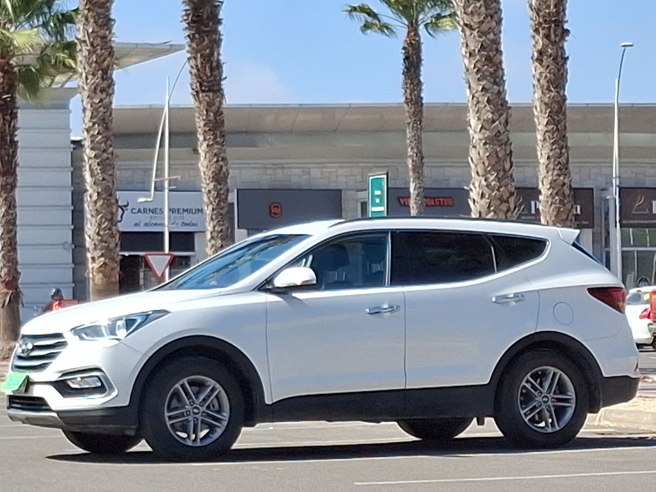 HYUNDAI - 3