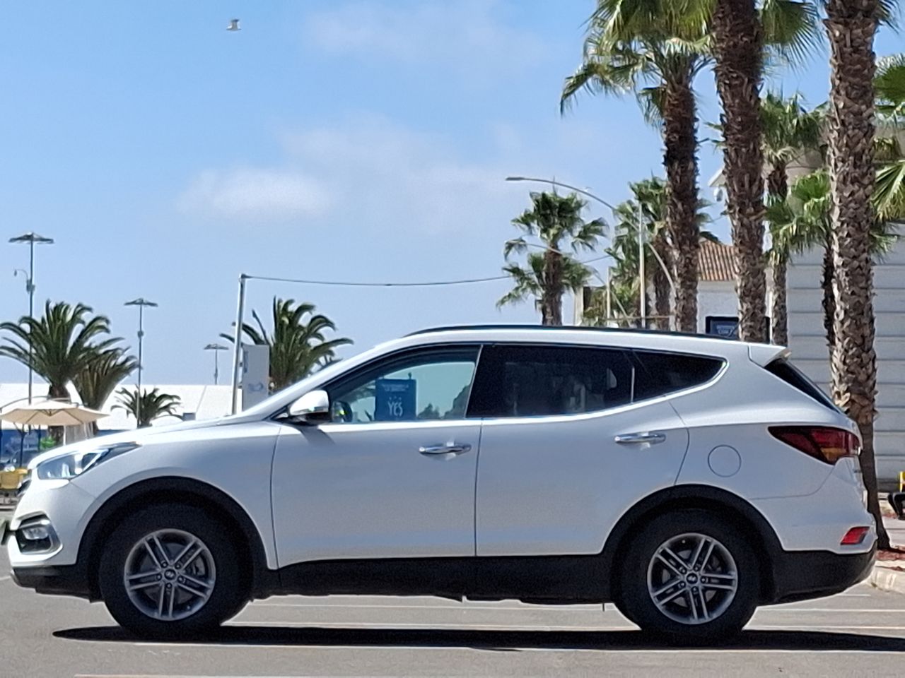 HYUNDAI - 4
