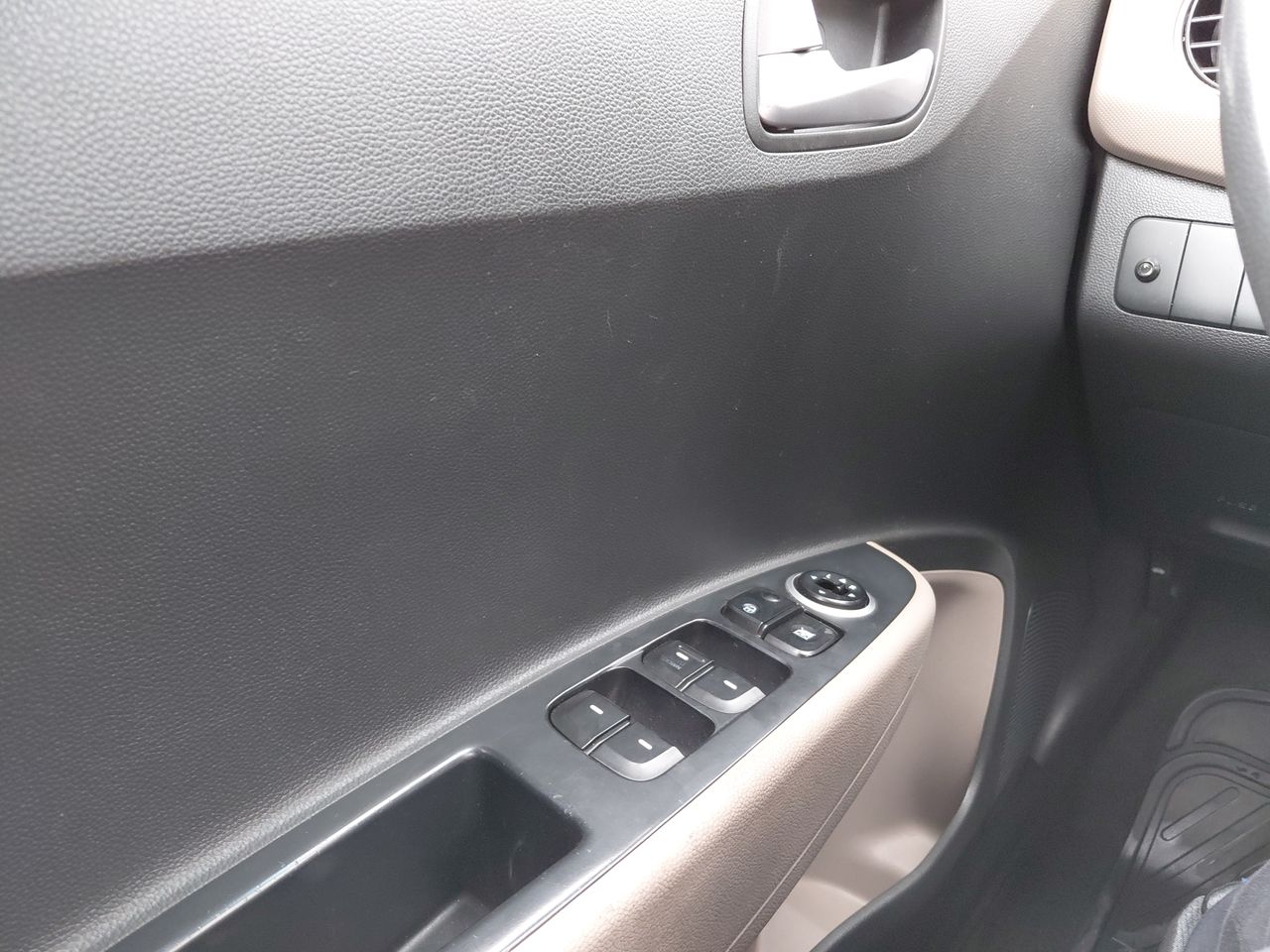HYUNDAI - 13