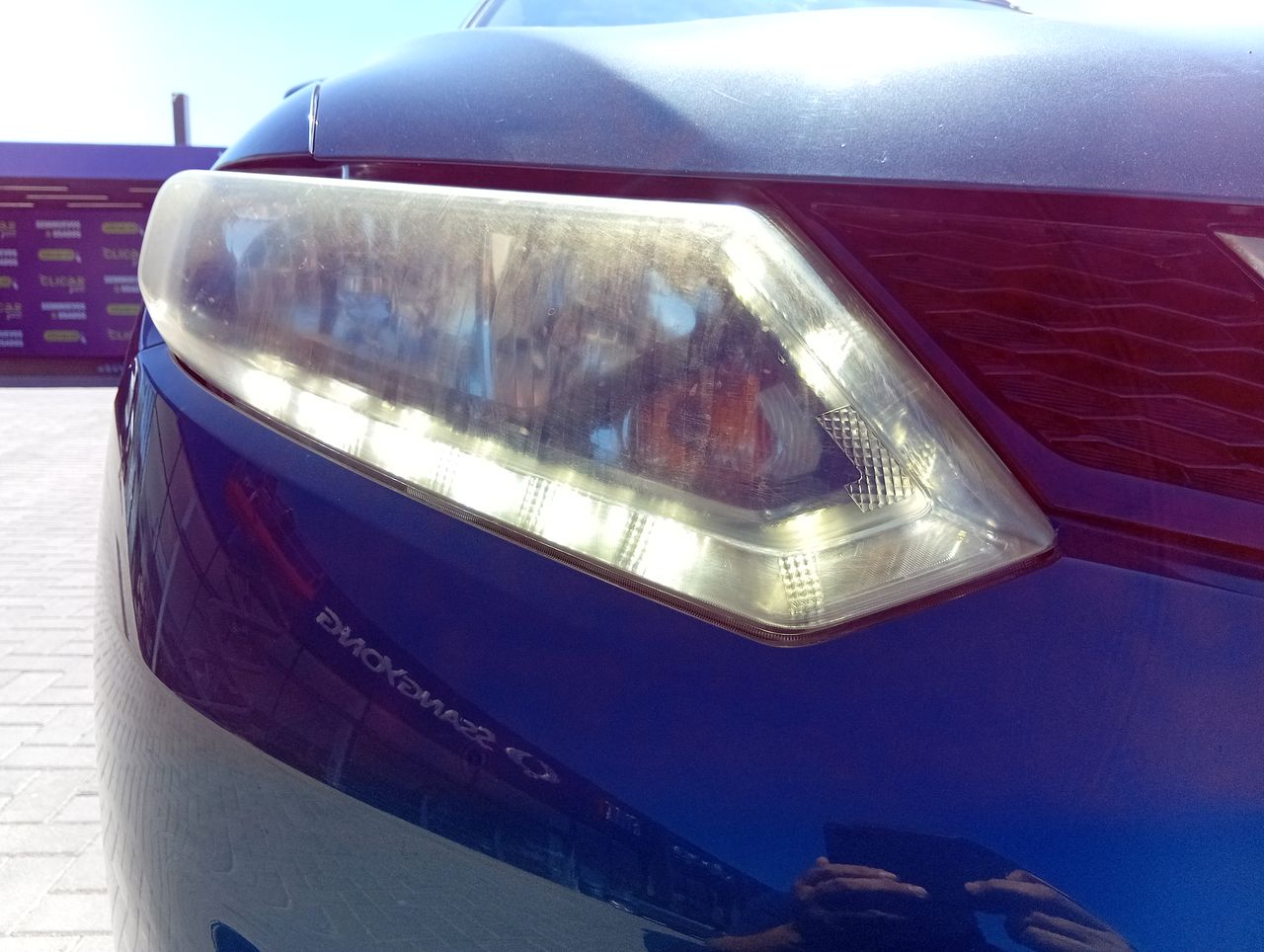 NISSAN - 16