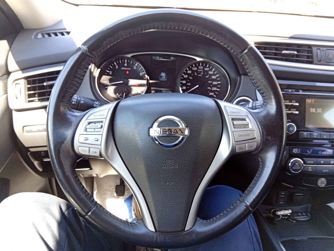 NISSAN - 23