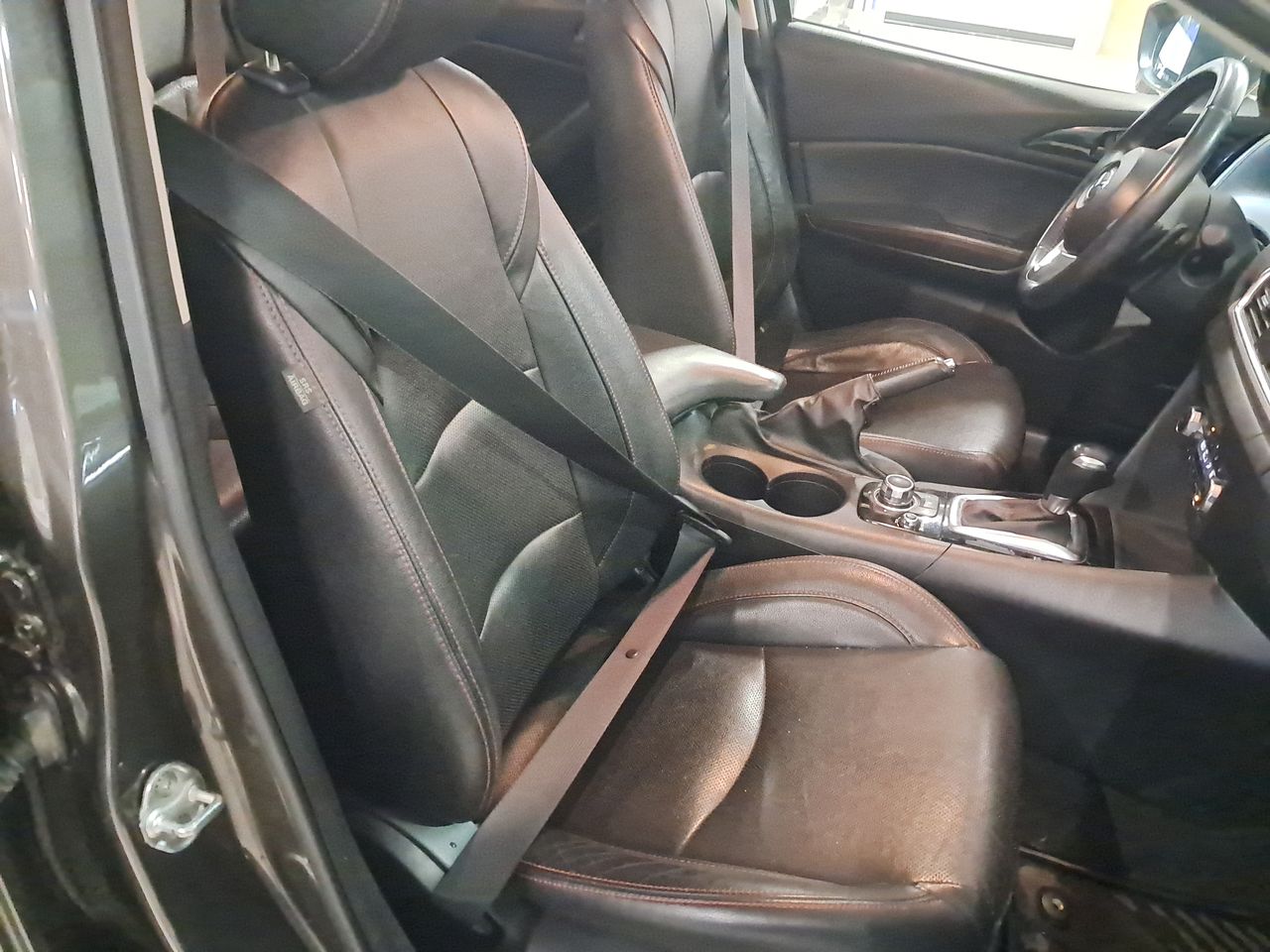 MAZDA - 33