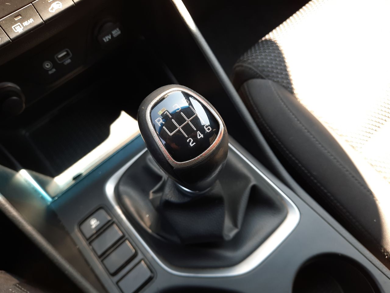HYUNDAI - 32