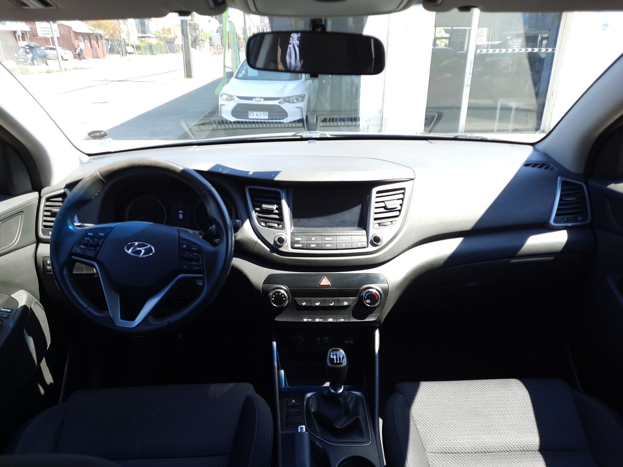 HYUNDAI - 33