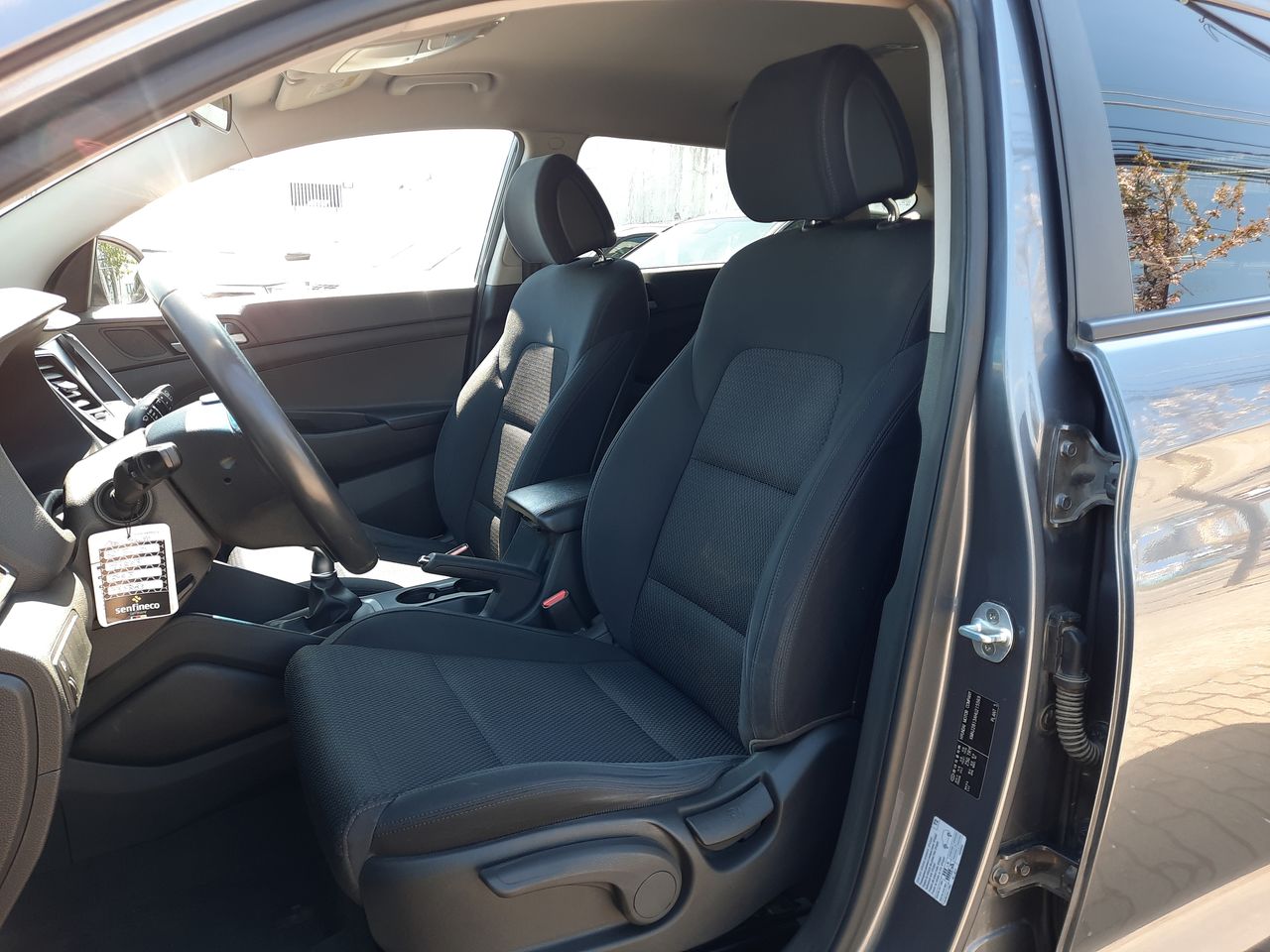 HYUNDAI - 25