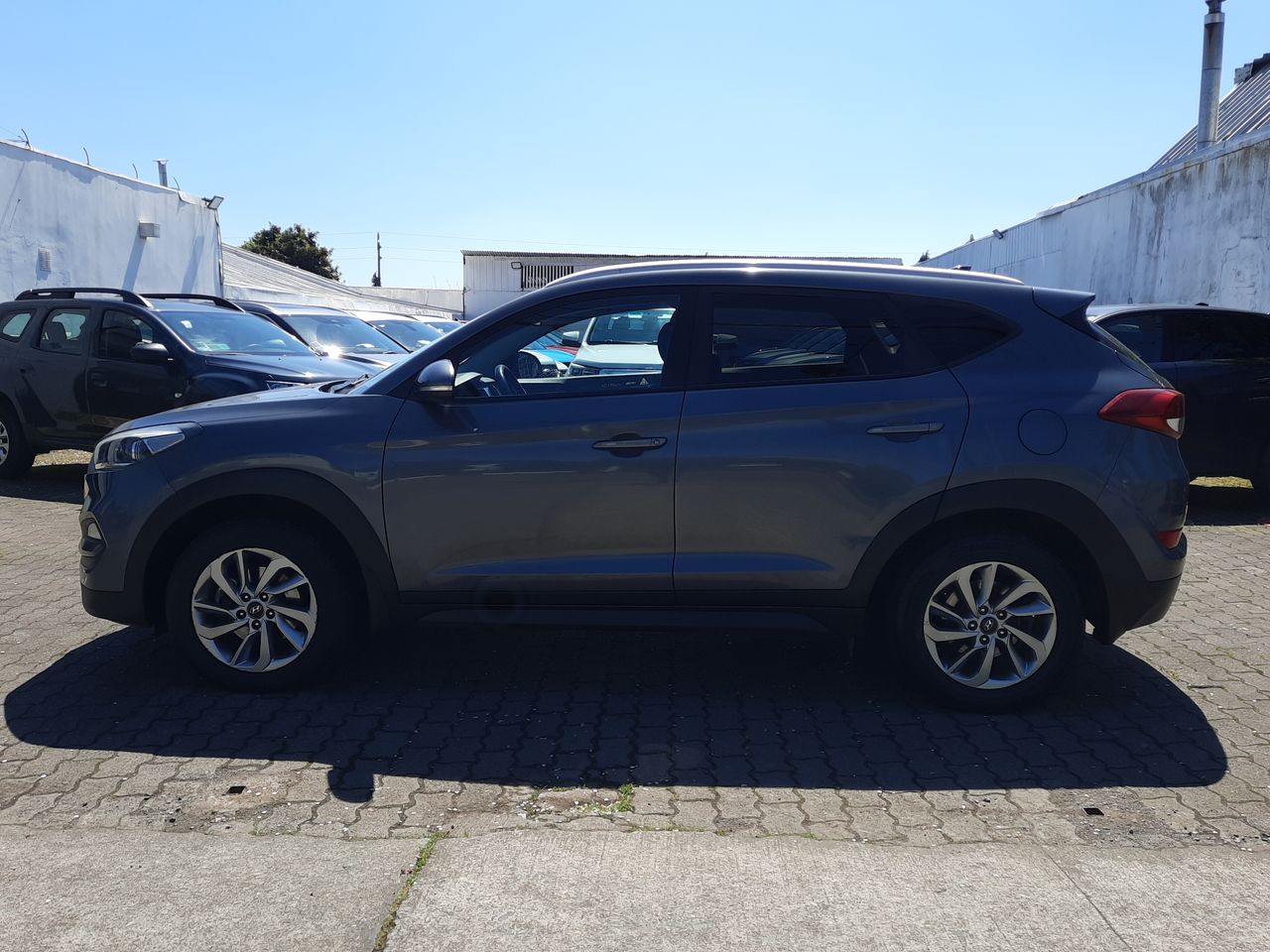 HYUNDAI - 4