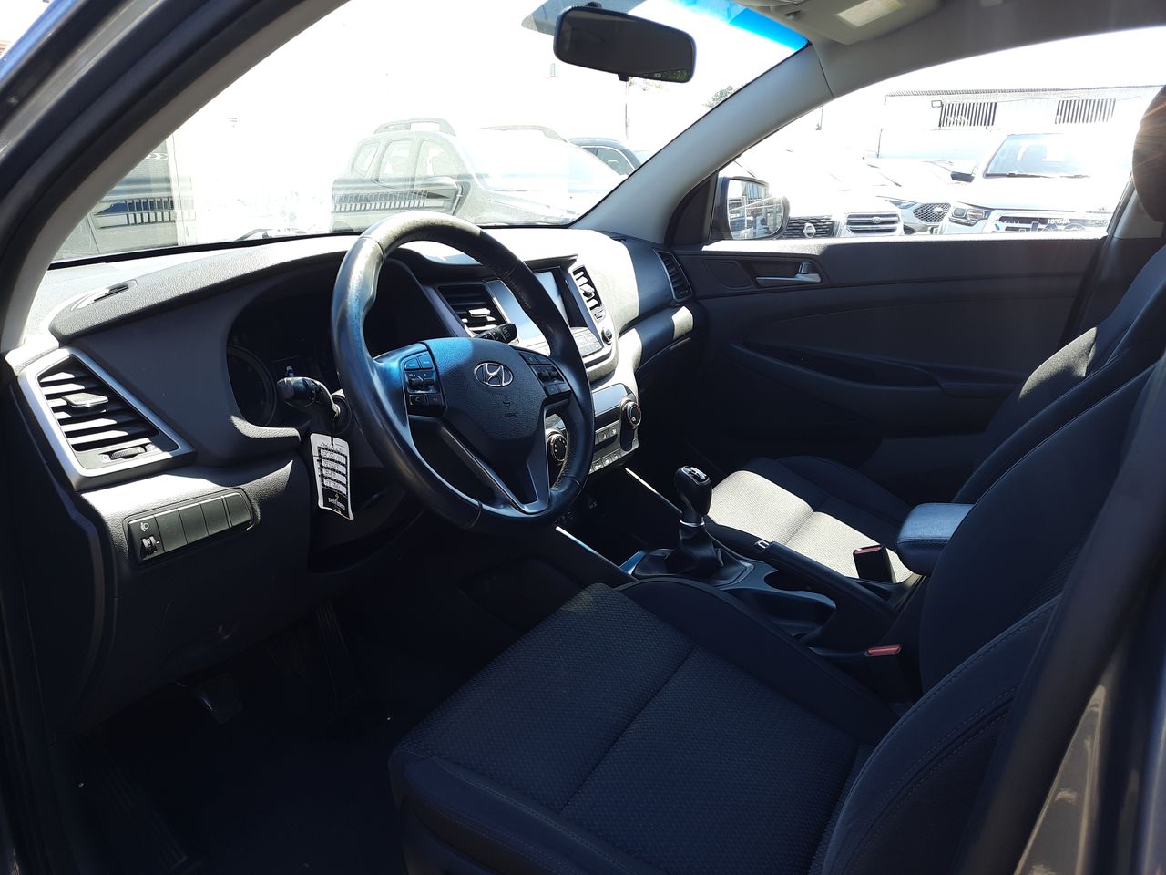 HYUNDAI - 10