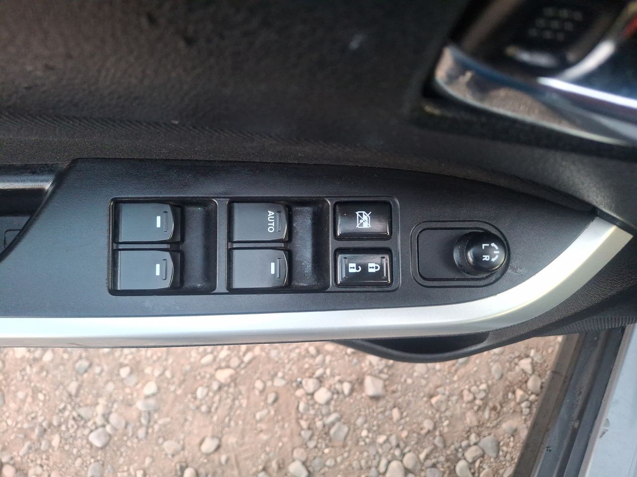 SUZUKI - 14