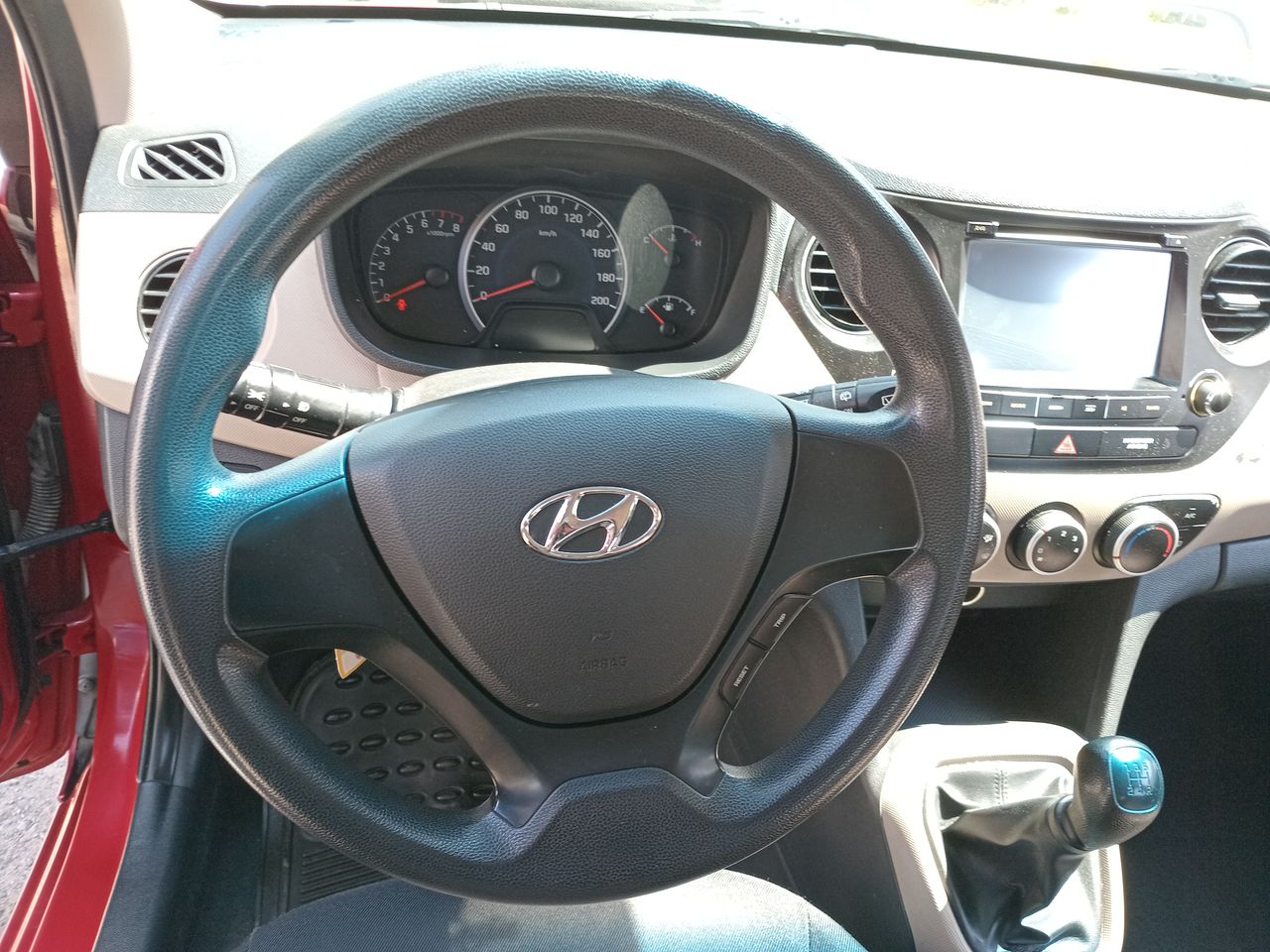 HYUNDAI - 24